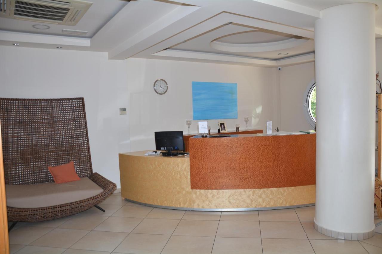 Poseidon Hotel Paralia  外观 照片